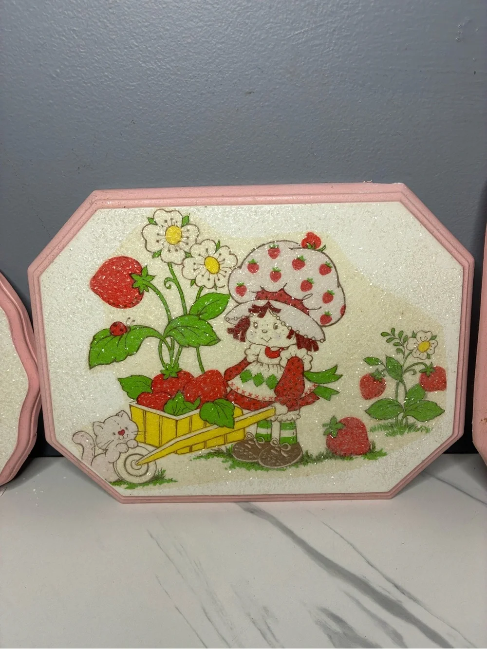 Strawberry Shortcake chipping construction